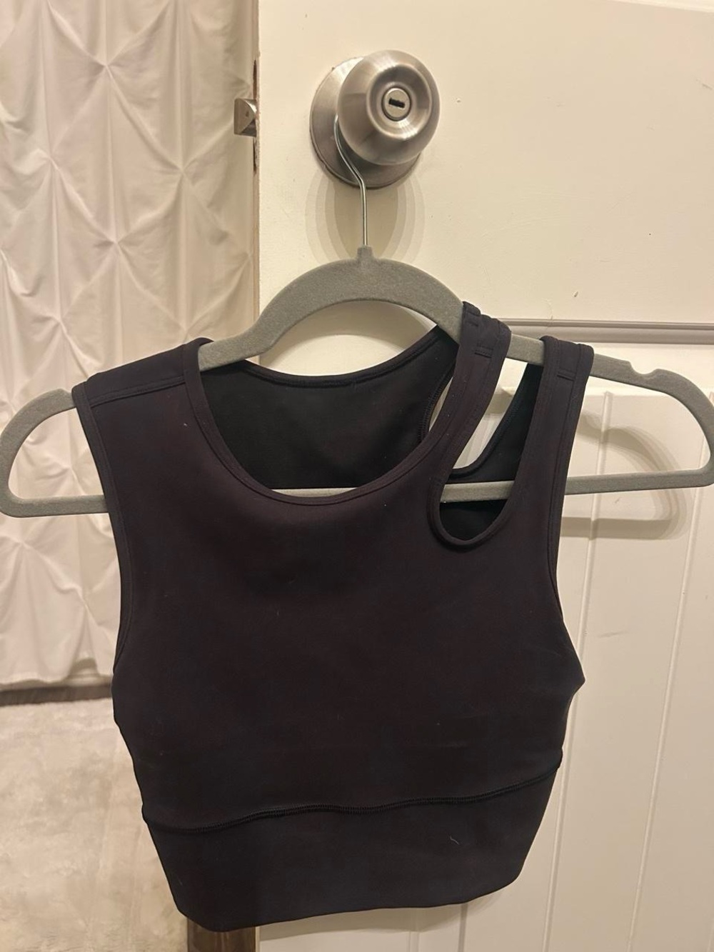Lululemon cropped tank